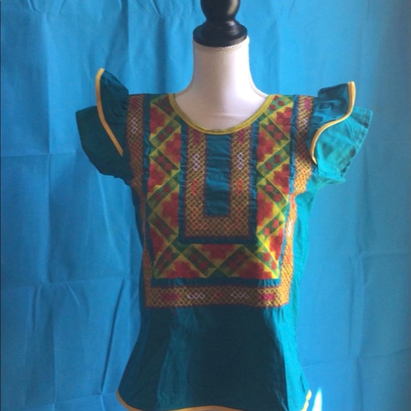 Mexican Style embroidered Blouse - Picture 6 of 11